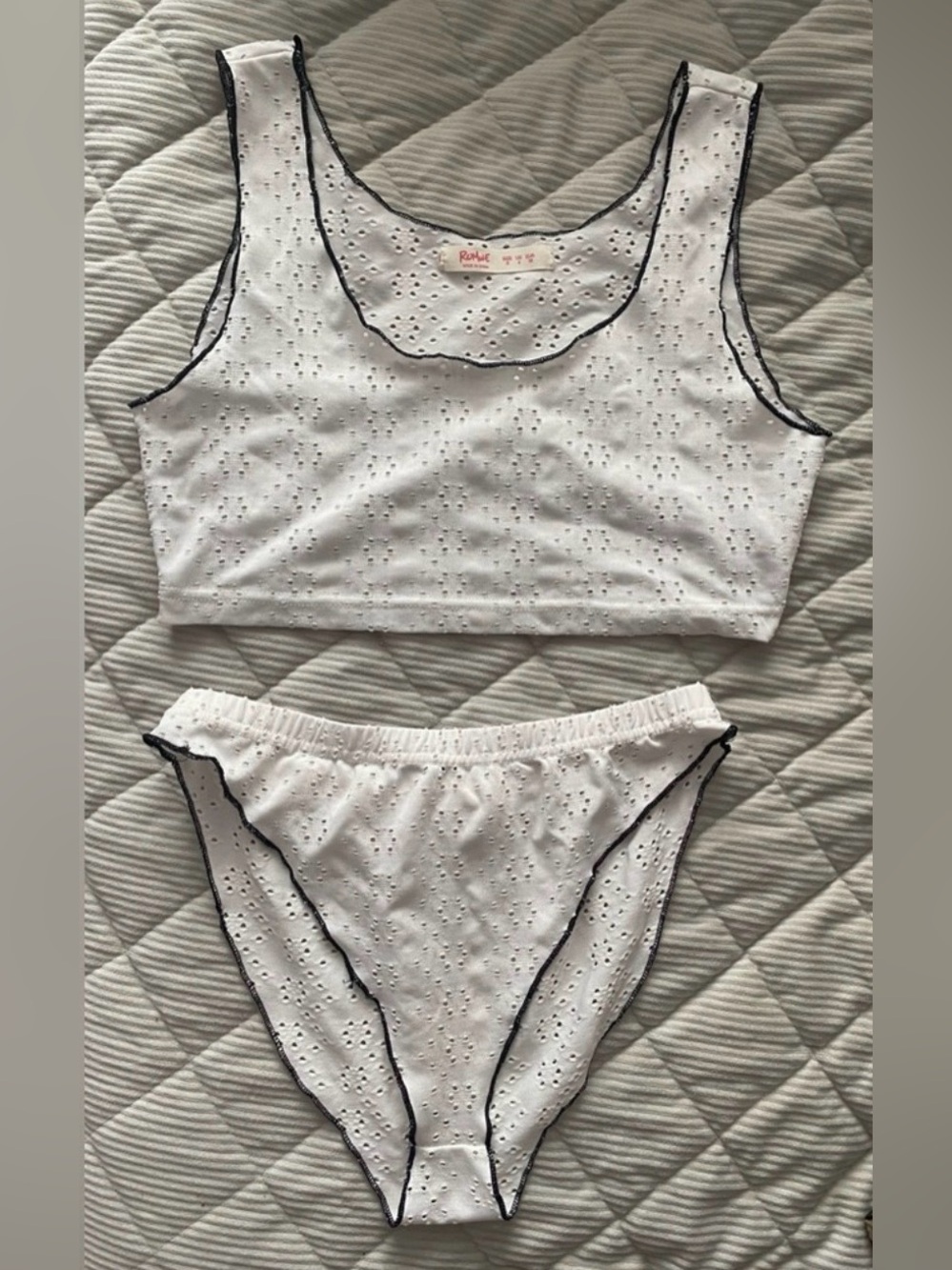 Small Romwe eyelet sleepwear set lounge wear